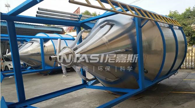 注塑行业尼嘉斯顺利出货大容量均化仓设备